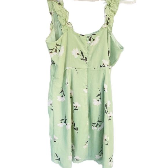 Nordstroms All In Favor Green Floral Dress Size Medium - Picture 3 of 3